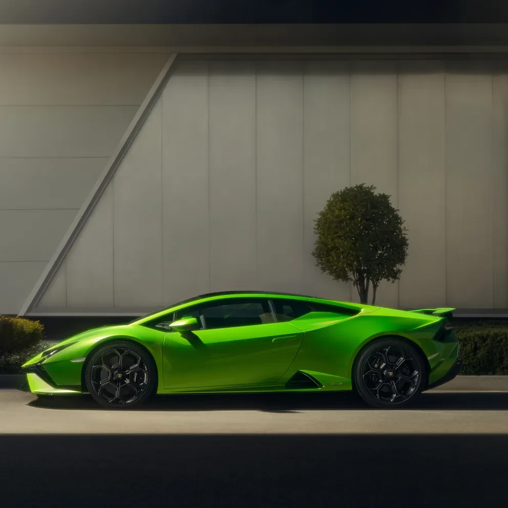 Lamborghini Huracán Tecnica groen zijaanzicht 
