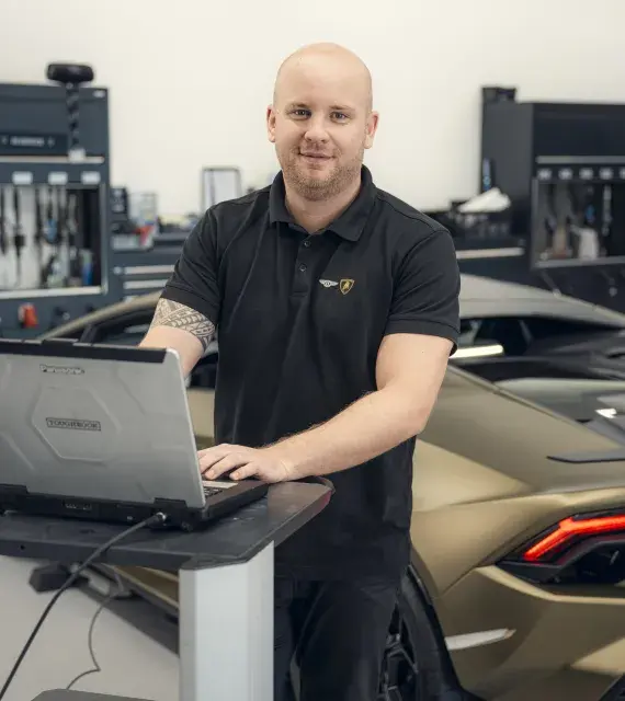 Portretfoto Sander Prins Lamborghini Rotterdam 
