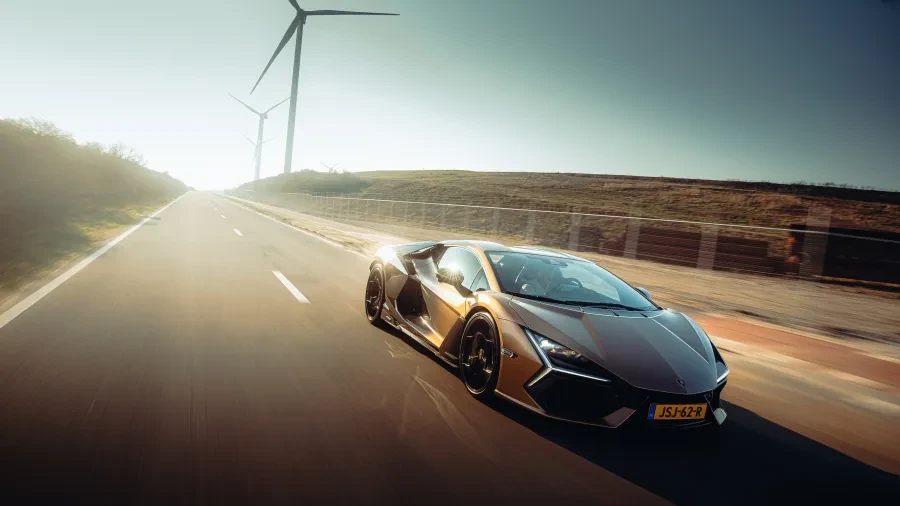 Lamborghini Revuelto - Lamborghini Rotterdam Header 16.9
